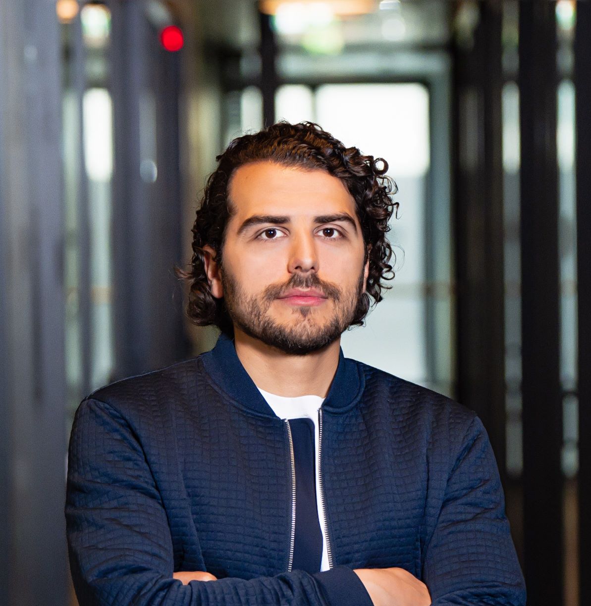 Hadi Manesh
