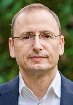 Dr. Andrej Heinke
