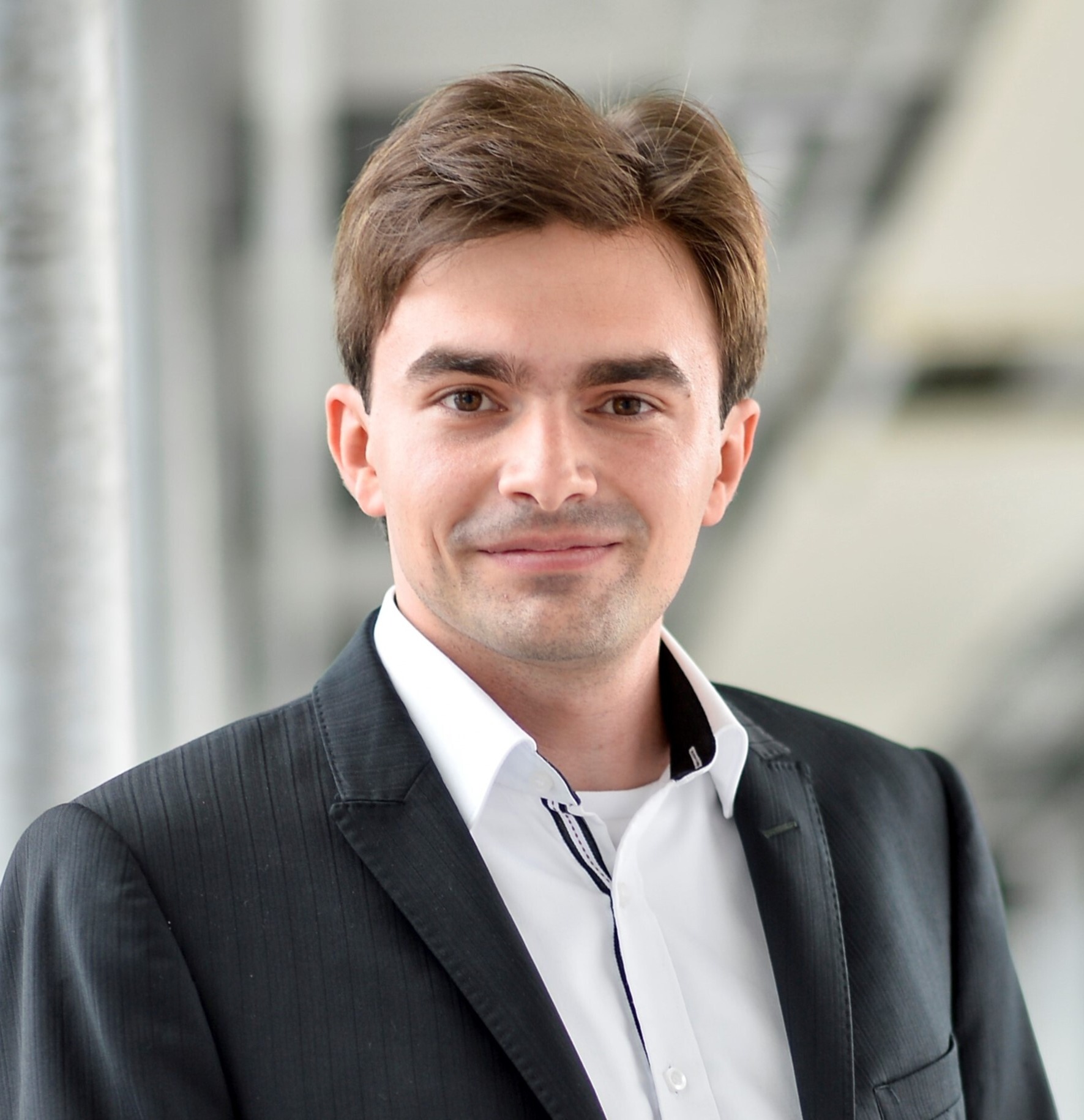 Dr. Wolfgang Lattacher