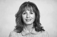 Dr. Petra R. Mennicke, LL.M.